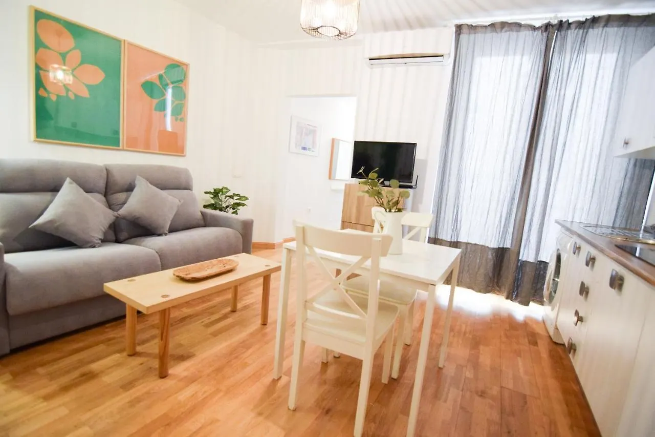 Letmalaga Carreteria Apartment