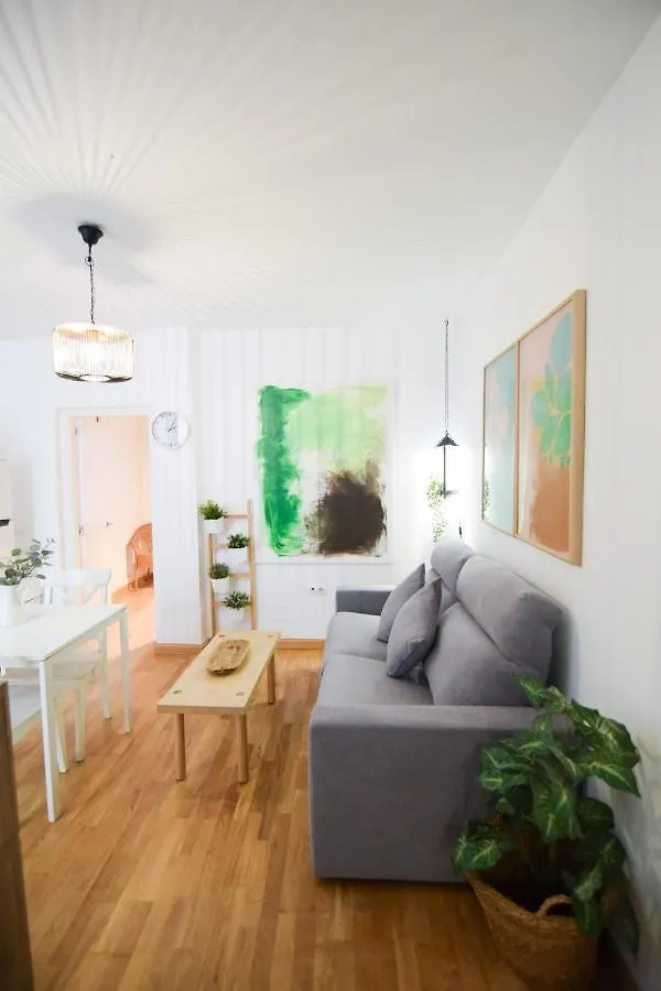 Letmalaga Carreteria Apartment